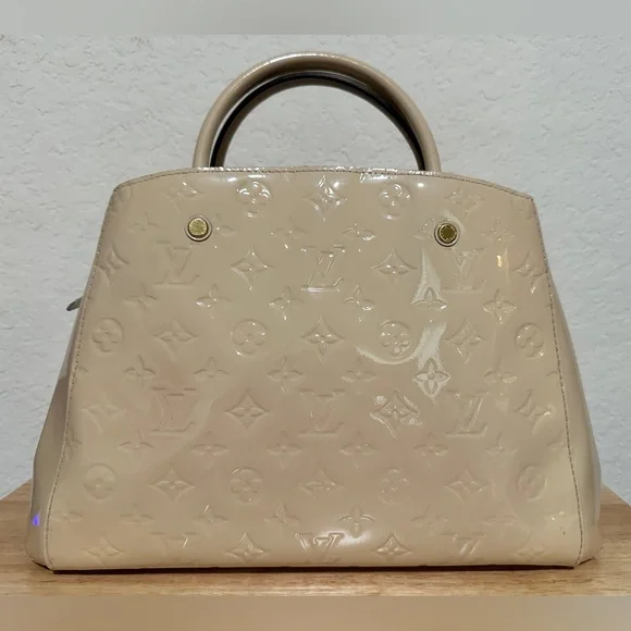 Louis Vuitton Monogram Vernis Montaigne - Patent Leather - Picture 1 of 13